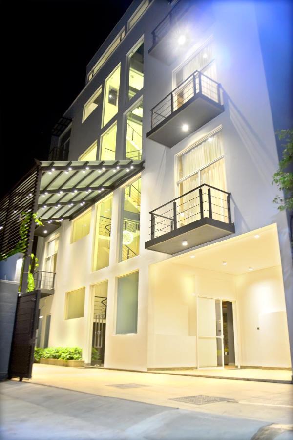 Belmont Boutique Hotel - Free Airport Shuttle Service Negombo Exteriör bild