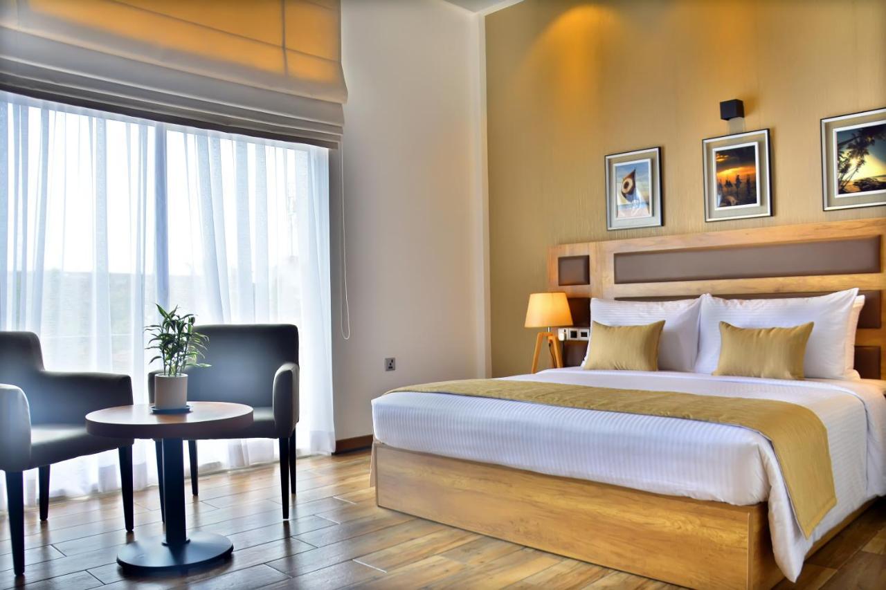 Belmont Boutique Hotel - Free Airport Shuttle Service Negombo Exteriör bild