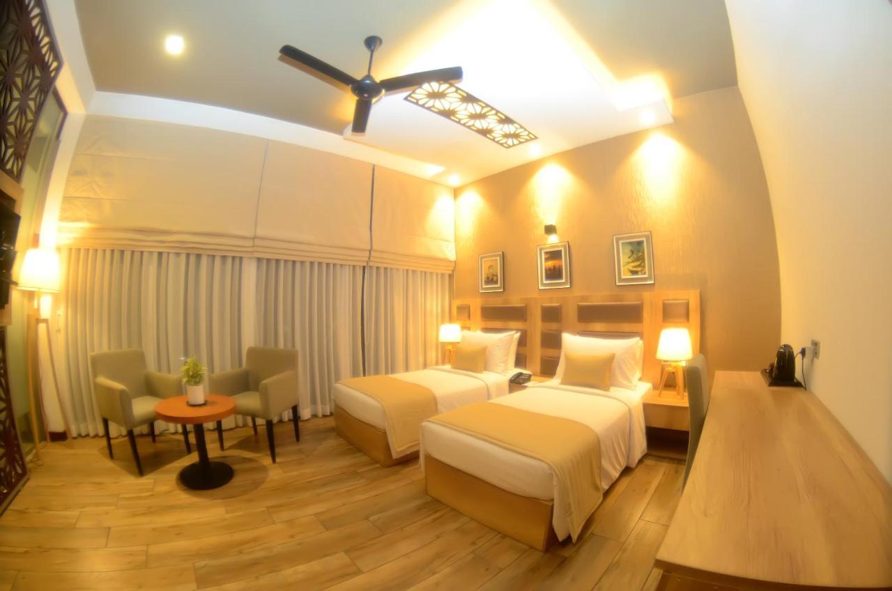 Belmont Boutique Hotel - Free Airport Shuttle Service Negombo Exteriör bild