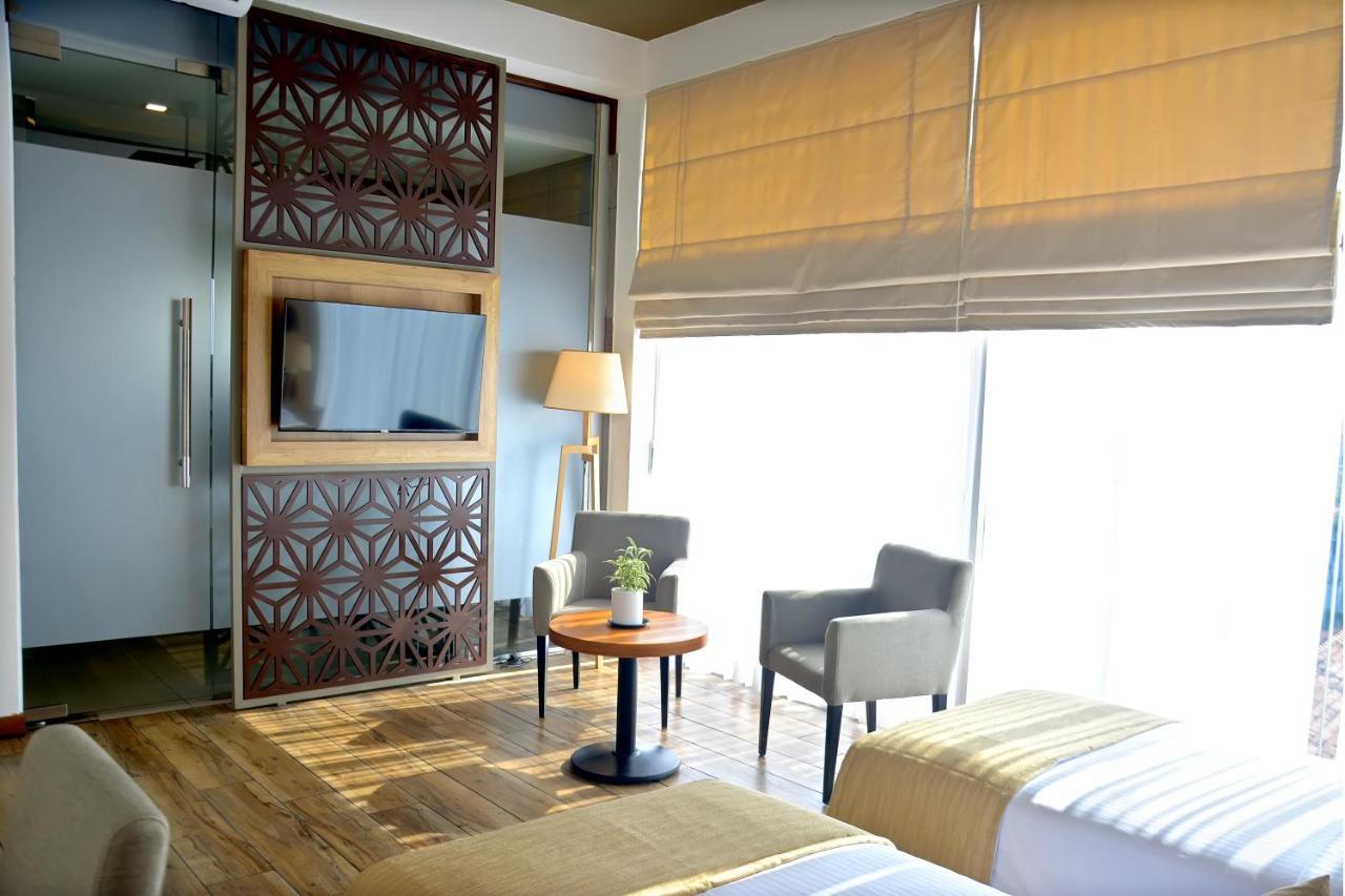 Belmont Boutique Hotel - Free Airport Shuttle Service Negombo Rum bild