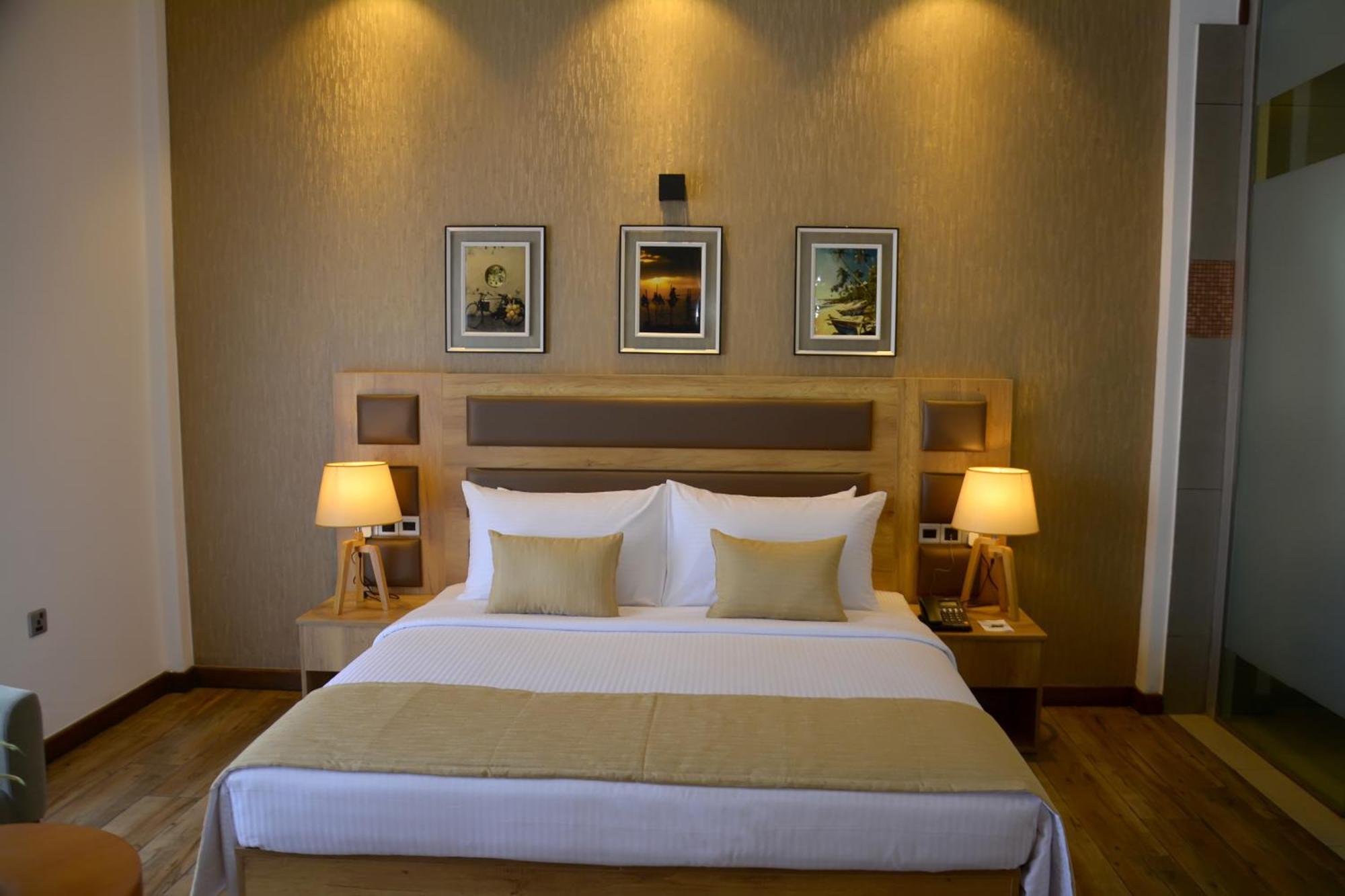 Belmont Boutique Hotel - Free Airport Shuttle Service Negombo Rum bild